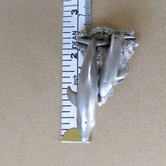 Pewter dolphins figurine - Picture 4 of 5